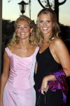 Amsterdam 5 oktober 2007
Premiere Ciske de Rat in Carre.   Sanne Heijen met een vriendin