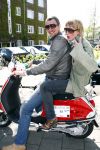 Amsterdam 12 mei 2009
Het blad Grazia organiseert samen met vespa scooters een leuke rally door amsterdam heen. Sebastiaan Labrie met zijn vriendin
Peter Smulders bv