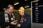 Barcelona 11 maart 2009
Test dag voor de formule 1 teams op het circuit van Barcelona. Sebastian Vettel van Red Bull racing samen met Michel Perridon
Peter Smulders bv