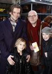 Amsterdam 25 januari 2009
Premiere de dappere muis in Tuschinski. Serge henri Valcke met kennis en zijn kinderen
Peter Smulders bv