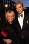 Amsterdam 29 september 2008
Pink Ribbon gala in het concert gebouw.Sheila de Vries met zoon Gideon
Peter Smulders bv