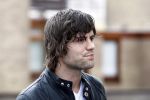 Volendam 19 mei 2009
Vandaag werd bekend gemaakt dat Yolanthe Cabau v Kasbergen en Jan smit na 2 en een half jaar hun relatie hebben verbroken. Voor hun huis stond veel pers en fans. Simon Keizer
Peter Smulders bv