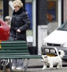 Amsterdam 14 januari 2009
Simone Kleinsma met Guus Verstraete en hond op de cornelis schuytstraat.
Peter Smulders bv