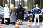 Laren 14 april 2008
Opnames Gooische vrouwen  met Linda de Mol Susan Visser Tjitske Reidinga en Alex Klaasen. Ze rijden in Gooische vrouwen met Linda de Mol haar porsche cabrio.