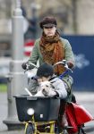 Amsterdam 22 november 2007
Susan Visser met zoontje en hondje op de bakfiets.