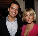 Naarden 1 april 2008
Het arsenaal van Jan en Monique des Bouvrie bestaat 15 jaar. Suze Mens met nieuwe vriend