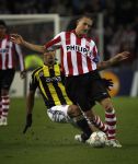 Eindhoven, 23 Oktober 2007
Champions League wedstrijd PSV-Fenerbahce, eindstand 0-0
Seizoen 2007/2008
Timmy Simons in duel met Deniz Baris
