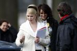 Laren 14 april 2008
Opnames Gooische vrouwen  met Linda de Mol Susan Visser Tjitske Reidinga en Alex Klaasen. Ze rijden in Gooische vrouwen met Linda de Mol haar porsche cabrio.
