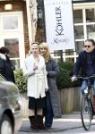 Laren 14 april 2008
Opnames Gooische vrouwen  met Linda de Mol Susan Visser Tjitske Reidinga en Alex Klaasen. Ze rijden in Gooische vrouwen met Linda de Mol haar porsche cabrio.