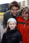 Amsterdam 7 februari 2009
Premiere disneyfilm Bolt in pathe arena. Toine v Peperstraten met kinderen
Peter Smulders bv