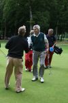 Sint Michielsgestel, 7 Juli 2008
NK senioren heren professionals op GC de Dommel
Tom O Mahoney met o.a. zijn caddy en Jan Dorrenstein