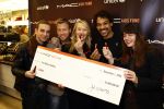 Amsterdam 1 december 2008
Uitreiking cheque tbv aids van de firma mac. Tom Sebastian  
Peter Smulders bv