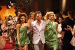 Amsterdam 2 maart 2009
Modeshow Jos Raak bij Loods 6 in Amsterdam. Jos Raak Lieke v Lexmond Irene v d Laar Georgina Verbaan Tooske Ragas
Peter Smulders bv