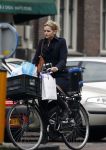 Amsterdam 14 januari 2009
Tooske Ragas op de fiets boodschappen aan het doen.
Peter Smulders bv