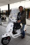 Amsterdam 12 mei 2009
Het blad Grazia organiseert samen met vespa scooters een leuke rally door amsterdam heen. Victor Reinier
Peter Smulders bv