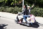 Amsterdam 12 mei 2009
Grazia en vespa scooterdag in amsterdam. Victoria Koblenko met Thijs Willekes
Peter Smulders bv