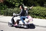 Amsterdam 12 mei 2009
Grazia en vespa scooterdag in amsterdam. Victoria Koblenko met Thijs Willekes
Peter Smulders bv