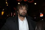 Amsterdam 3 december 2007
Viktor Reinier met baard bij premiere film nicole Kidman in Tuschinski, Viktor was voor het eerst na het ongeluk van zijn vriendin Kim weer bij ee premiere.