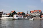 Volendam, 9 Juni 2008
Volendam vanaf de dijk, de Vissershaven, Visafslag, aankomst volendam vanaf het Ijsselmeer