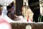 Ibiza 4 juli 2008
Wendy v Dijk op vakantie met haar zoontje Sem en vrienden
Ze heeft een cabrio gehuurd.