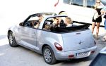 Ibiza 4 juli 2008
Wendy v Dijk op vakantie met haar zoontje Sem en vrienden
Ze heeft een cabrio gehuurd.