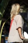 Ibiza 4 juli 2008
Wendy v Dijk op vakantie met haar zoontje Sem en vrienden
Ze heeft een cabrio gehuurd.