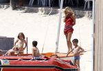 Ibiza  12 juli 2008
Wendy v Dijk met haar zoontje Sem en broer Mike v Dijk op vakantie op ibiza.