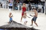 Ibiza  12 juli 2008
Wendy v Dijk met haar zoontje Sem en broer Mike v Dijk op vakantie op ibiza.