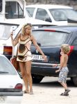 Ibiza  12 juli 2008
Wendy v Dijk met haar zoontje Sem en broer Mike v Dijk op vakantie op ibiza.