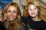 Uithoorn 23 januari 2008
Wendy v Dijk met Sem en broer Mike voorlezen tijdens de nationale vorleesdag  bij de speeldoos.