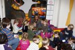 Uithoorn 23 januari 2008
Wendy v Dijk met Sem en broer Mike voorlezen tijdens de nationale vorleesdag  bij de speeldoos.