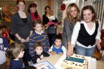 Uithoorn 23 januari 2008
Wendy v Dijk met Sem en broer Mike voorlezen tijdens de nationale vorleesdag  bij de speeldoos.
Peter Smulders bv