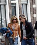Weesp 27 april 2008
Wendy v Dijk met Sem en Chris zegers met.. zitten op terras iets te eten .
Peter Smulders bv