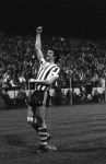 Eindhoven 1981
Willy v d Kuylen heeft voor de zoveelste keer in zijn carriere gescoord en is erg blij