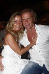 Curacao 31 december 2008 1 januari 2009
Oudjaarsfeest bij Mambo Beach. Wino Omtzigt en Sylvana Borsato
Peter Smulders bv