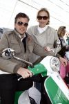 Amsterdam 12 mei 2009
Het blad Grazia organiseert samen met vespa scooters een leuke rally door amsterdam heen. Winston Gerschtanowitz en Renate Verbaan
Peter Smulders bv