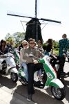 Amsterdam 12 mei 2009
Het blad Grazia organiseert samen met vespa scooters een leuke rally door amsterdam heen. Winston Gerschtanowitz en Renate Verbaan
Peter Smulders bv