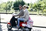 Amsterdam 12 mei 2009
Het blad Grazia organiseert samen met vespa scooters een leuke rally door amsterdam heen. Winston Gerschtanowitz en Renate Verbaan
Peter Smulders bv