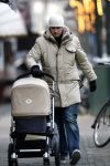 Amsterdam 15 januari 2009
Winston Gerschtanowitz  achter de kinderwagen met daarin Julian.
Peter Smulders bv