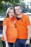 Basel 21 juni 2008
Nederland speelt in de kawrt finale op de ek tegen Rusland. In Basel lopen 150000 supporters van Nederland en maken er een feestje van. Winston Gerschtanowitz met zijn zwangere vriendin Renate Verbaan
