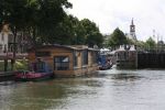 Muiden, 11 Juli 2008
Het slepen van Woonboot door de sluis van Muiden 2008