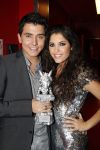 Amsterdam 27 oktober 2007
Jan Smit wint TMF award voor beste zanger en Yolanthe Cabau v Kasbergen is er bij in de heineken music hall.