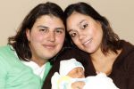 Dordrecht 3 december 2007
Jordi Jordy Breukhoven met zijn vrouw en zoontje Senne  thuis.