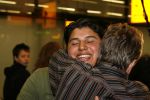 Schiphol 5 november 2006
hans Breukhoven arriveert op schiphol na reis naar de Mount Everest. Connie Constanza Yordi (met zijn vrouw) Marvin Shanna en  Edwin(met vriendin) zijn daar.