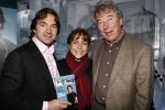 Amsterdam 15 februari 2008
Presentatie boek Hein Vergeer  in de ijsbar in amsterdam. Jack v Gelder en Erica Terpstra ontvangen het eerste boek. Ted Troost
Peter Smulders bv