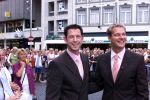 Den Bosch 29 juni 2001
 Albert Verlinden en Onno Hoes trouwen.

Isa Hoes en Antonie Kamerling en hun zoontje Merlijn.