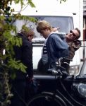 Laren 14 april 2008
Opnames Gooische vrouwen  met Linda de Mol Susan Visser Tjitske Reidinga en Alex Klaasen. Ze rijden in Gooische vrouwen met Linda de Mol haar porsche cabrio.