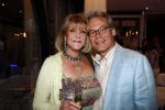 Naarden 1 april 2008
Het arsenaal van Jan en Monique des Bouvrie bestaat 15 jaar. Astrid Engels met vriend