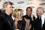 Amsterdam 11 december 2008
Openings en VIP avond van de Miljonairsfair in de Rai. Bas Smit met Pamela Anderson en Hans Klok
Peter Smulders bv