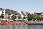 Basel 21 juni 2008
Nederland speelt in de kawrt finale op de ek tegen Rusland. In Basel lopen 150000 supporters van Nederland en maken er een fesstje van.